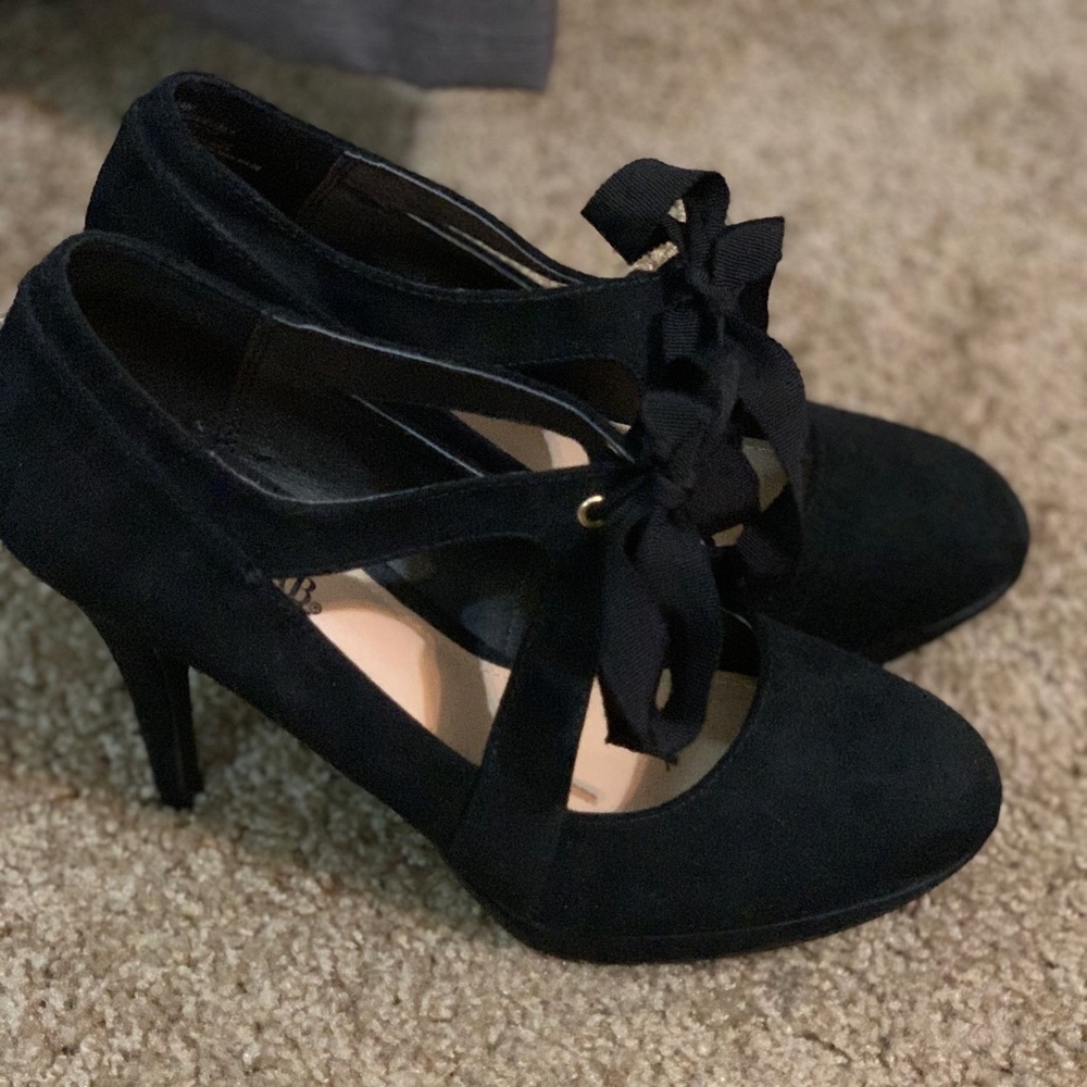 Ailani Pumps